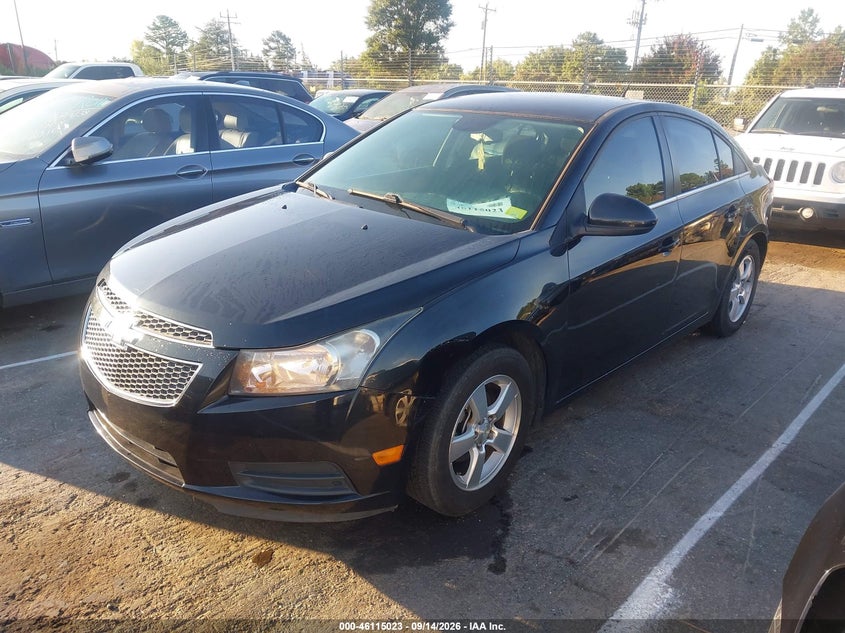 2014 Chevrolet Cruze, Left Front, IAAI, VIN 1G1PC5SB7E7257522 — photo 2