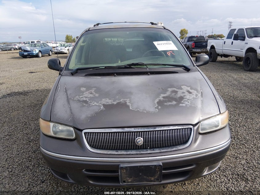 1997 CHRYSLER TOWN & COUNTRY auction photo 6