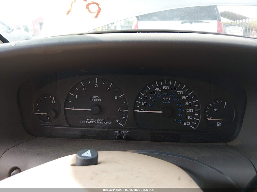 1997 CHRYSLER TOWN & COUNTRY auction photo 7
