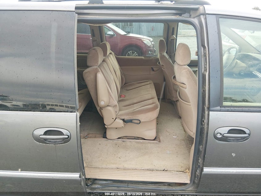 1997 CHRYSLER TOWN & COUNTRY auction photo 8