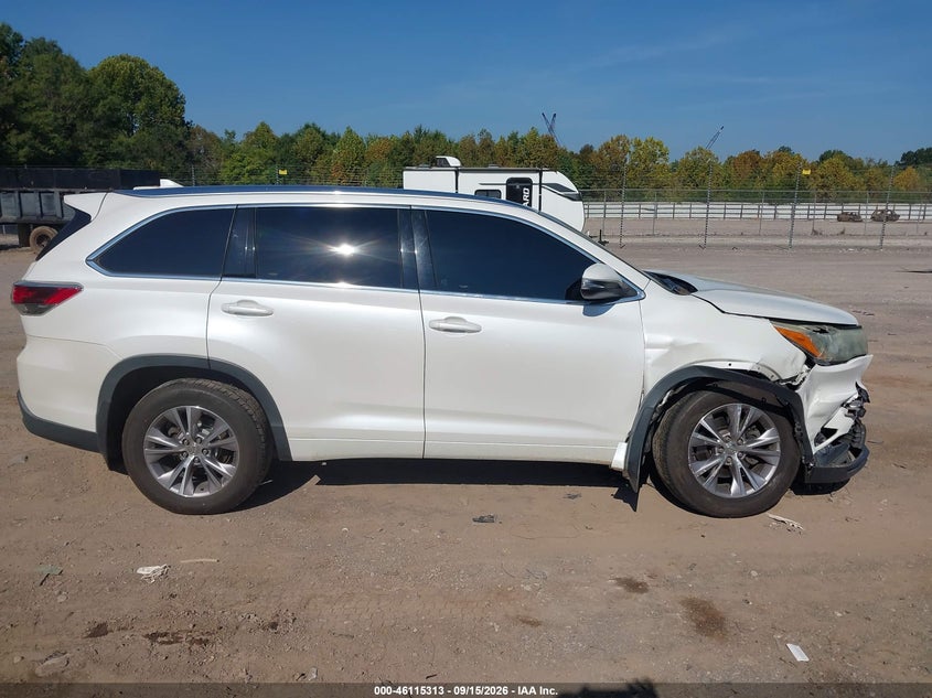 TOYOTA HIGHLANDER - zdjęcie 13