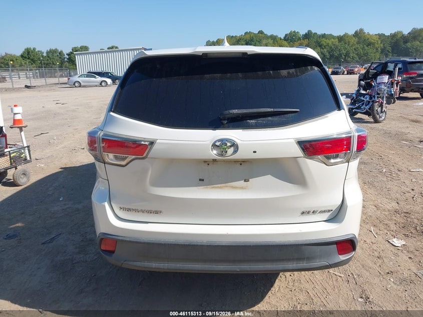 TOYOTA HIGHLANDER - zdjęcie 16