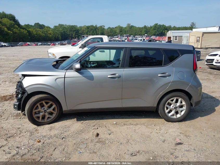 2025 KIA SOUL LX · Фото 14