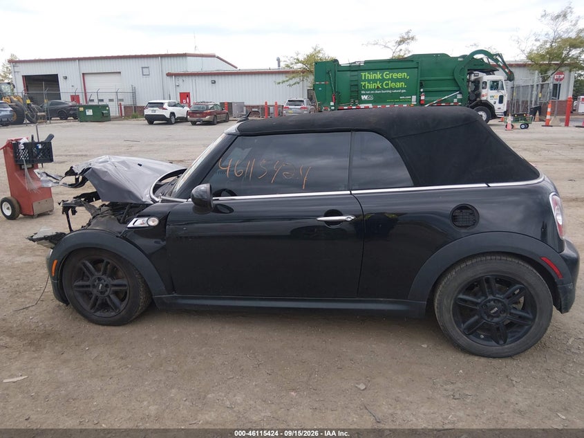 2015 MINI CONVERTIBLE COOPER S · Фото 14