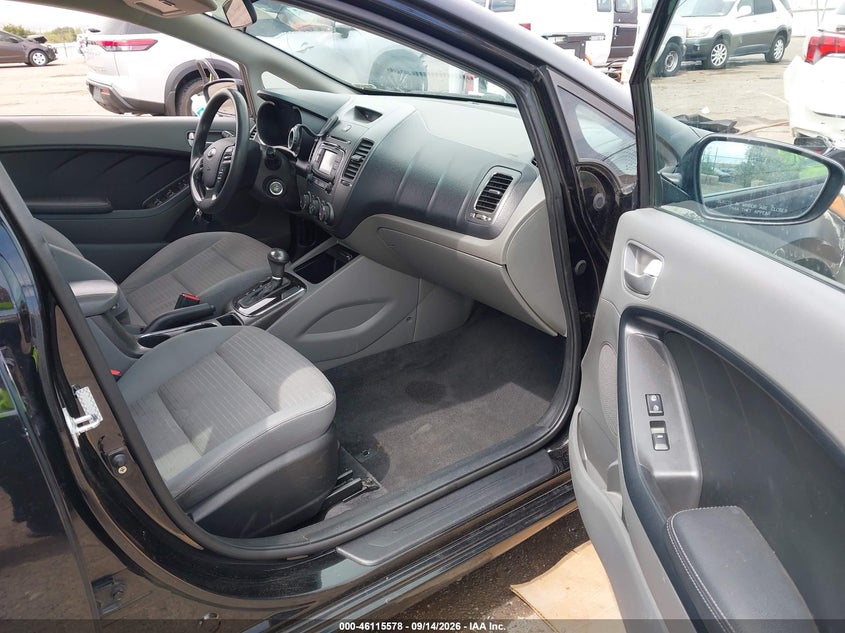 2017 KIA FORTE auction photo 5