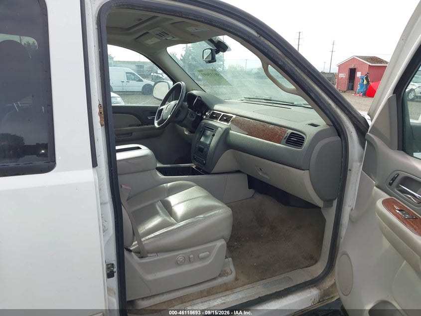 2008 GMC YUKON XL 1500 auction photo 5