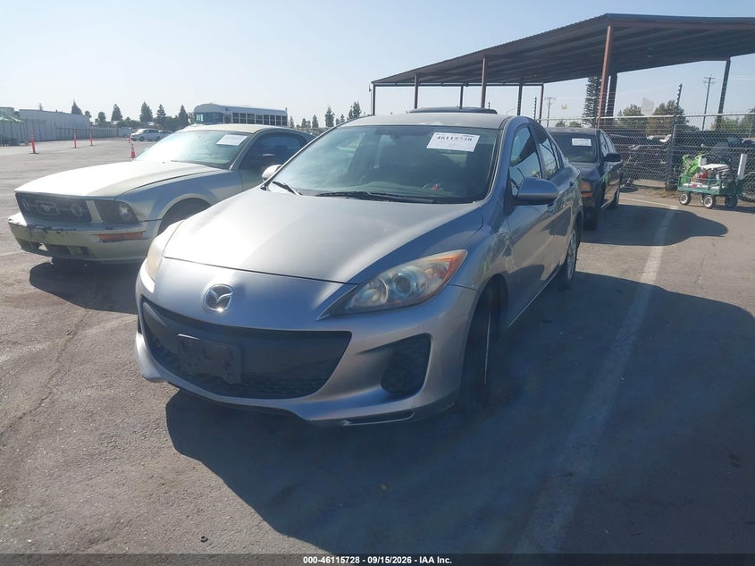 2013 Mazda 3, Normal Wear & Tear, IAAI, VIN JM1BL1VP8D1764562 — photo 2