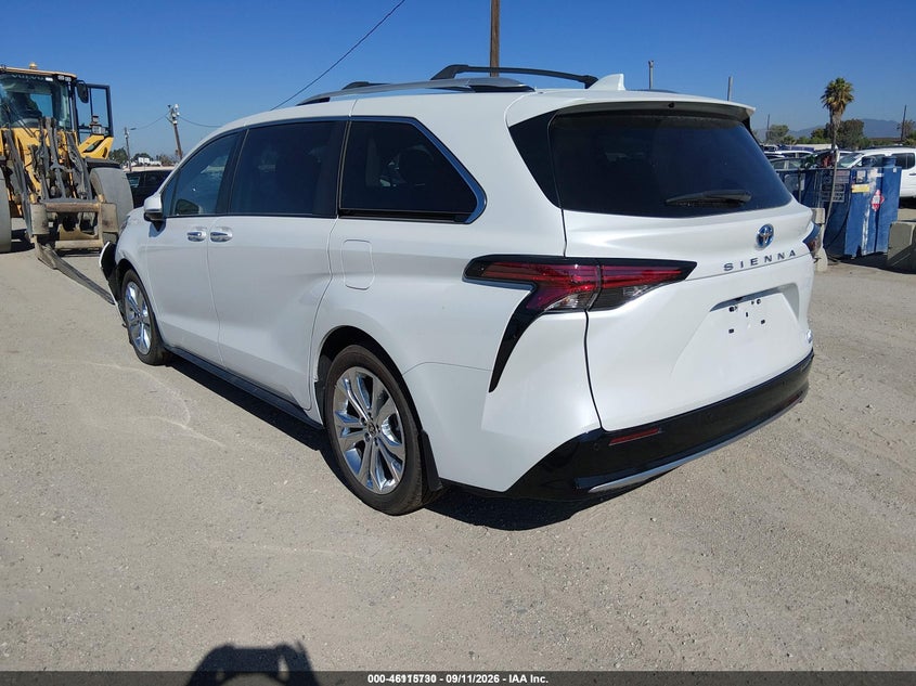 2024 TOYOTA SIENNA auction photo 3