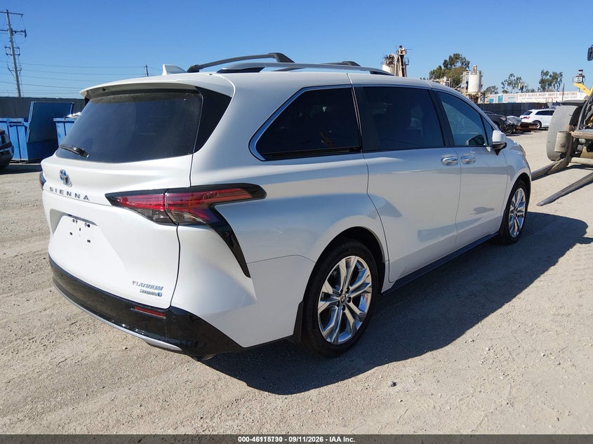 2024 TOYOTA SIENNA auction photo 4