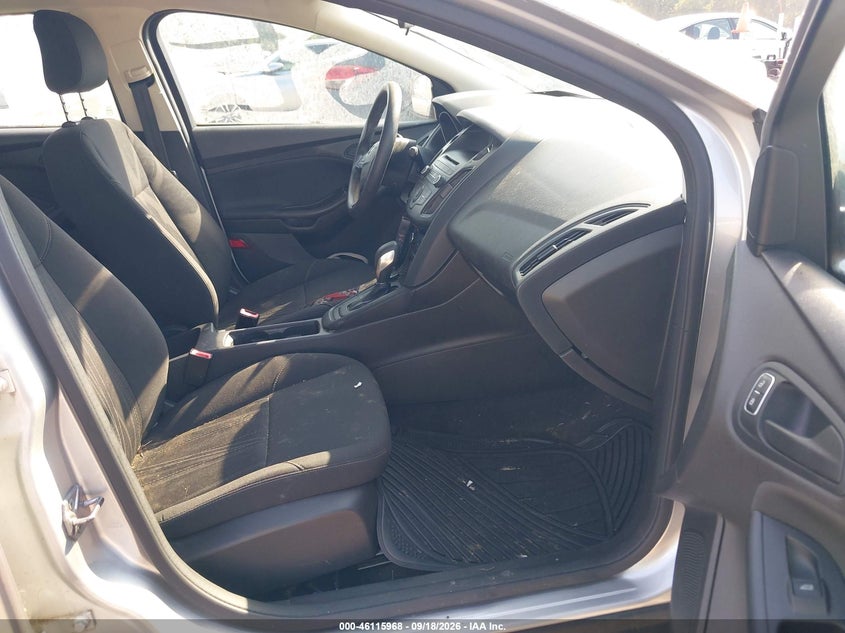 2016 FORD FOCUS auction photo 5