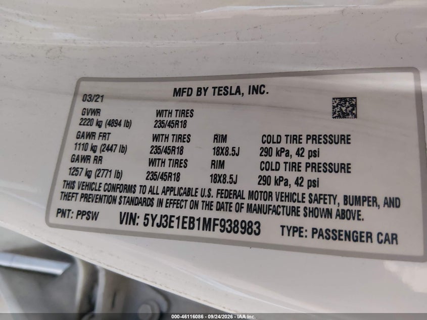 TESLA MODEL 3 - zdjęcie 9
