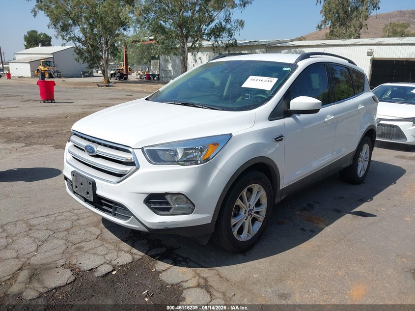 Vin: 1fmcu9gd8jud07890, lot: 46615955, ford escape se 20182