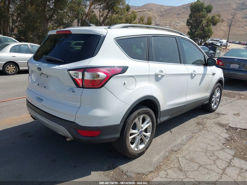 Vin: 1fmcu9gd8jud07890, lot: 46615955, ford escape se 20184