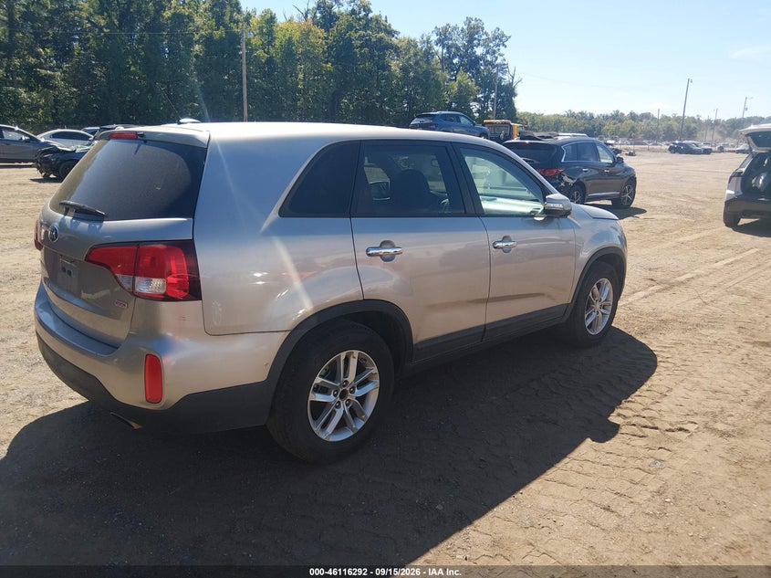 2014 KIA SORENTO auction photo 4