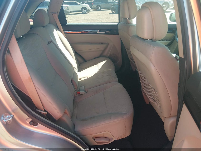 2014 KIA SORENTO auction photo 8