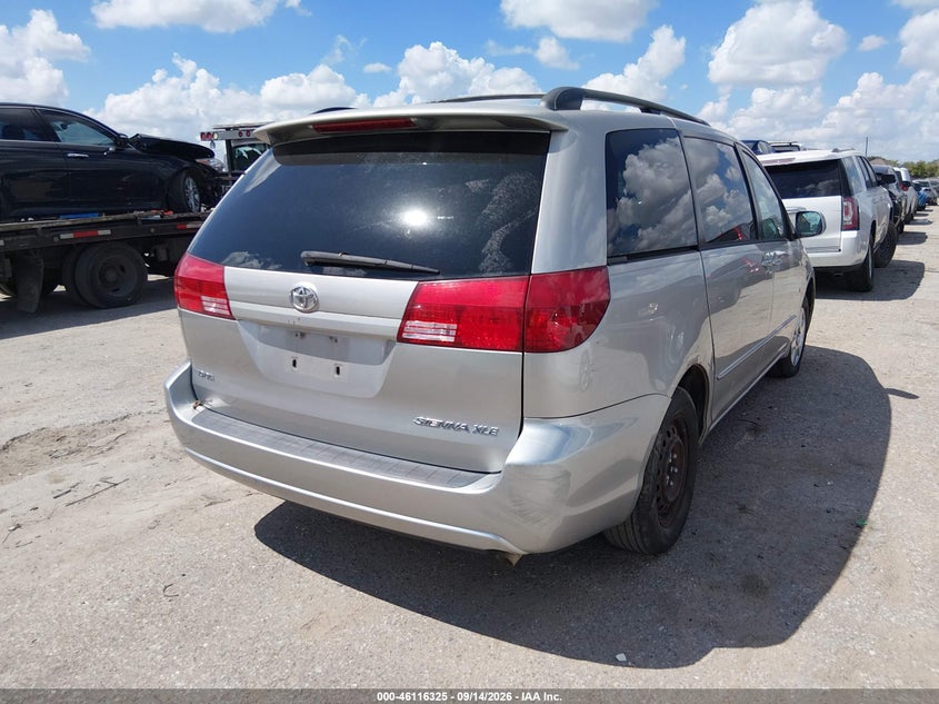 2004 TOYOTA SIENNA auction photo 4