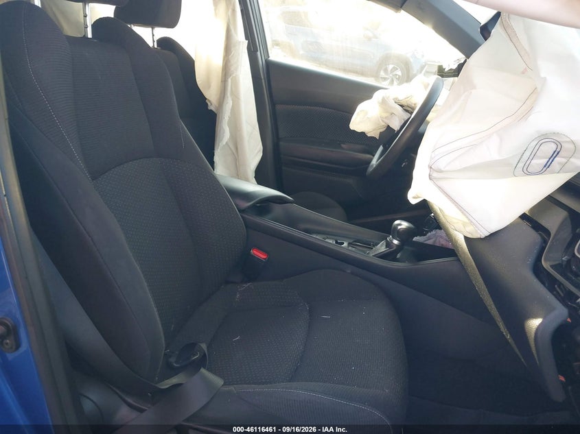 2019 TOYOTA C-HR auction photo 5