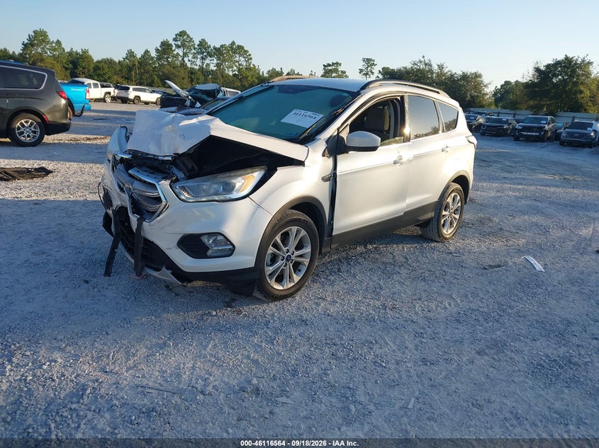 Vin: 1fmcu0gd9huc73500, lot: 46616280, ford escape se 20172