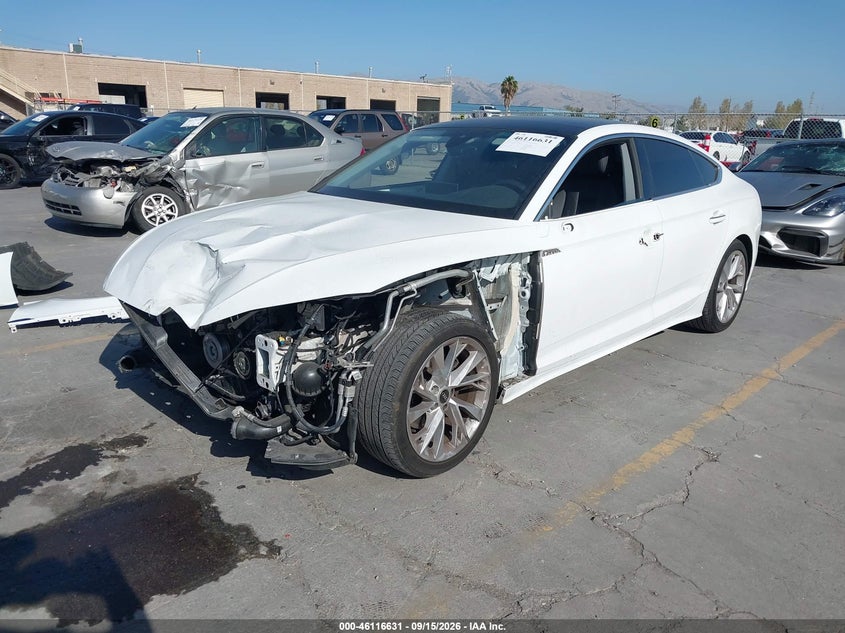Vin: waucbcf51pa015877, lot: 46616347, audi a5 sportback premium plus 40 tfsi quattro s tronic 20232