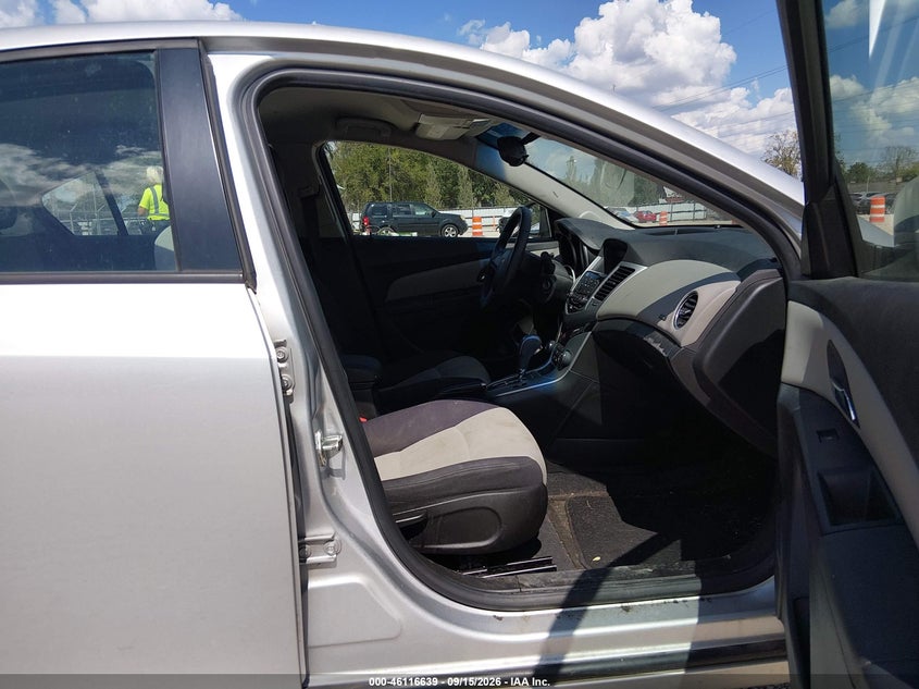 2013 CHEVROLET CRUZE auction photo 5