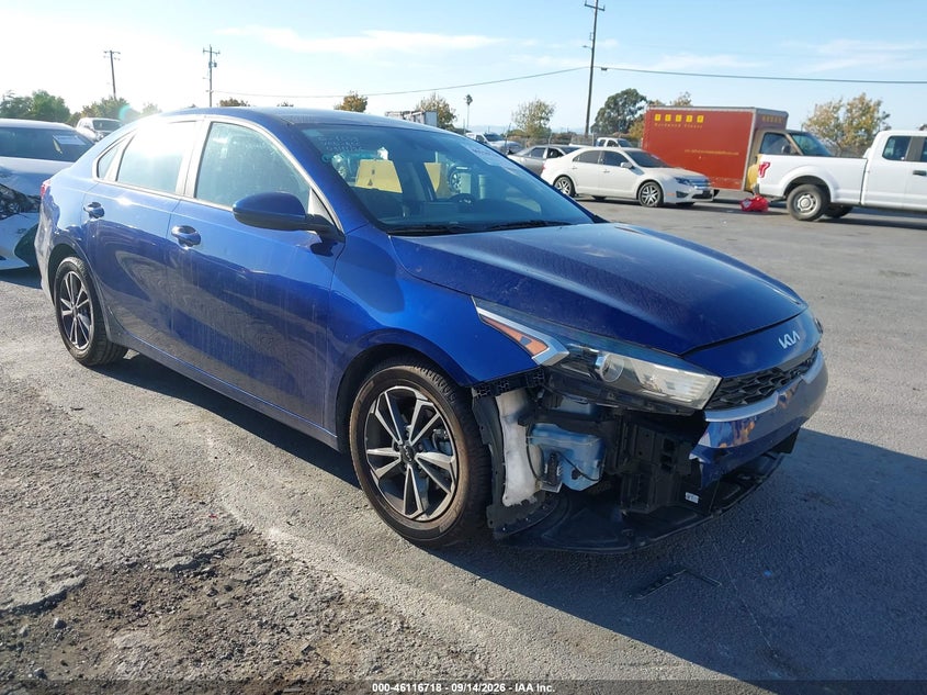 Vin: 3kpf24ad4pe555015, lot: 46616434, kia forte lxs 2023 img_1