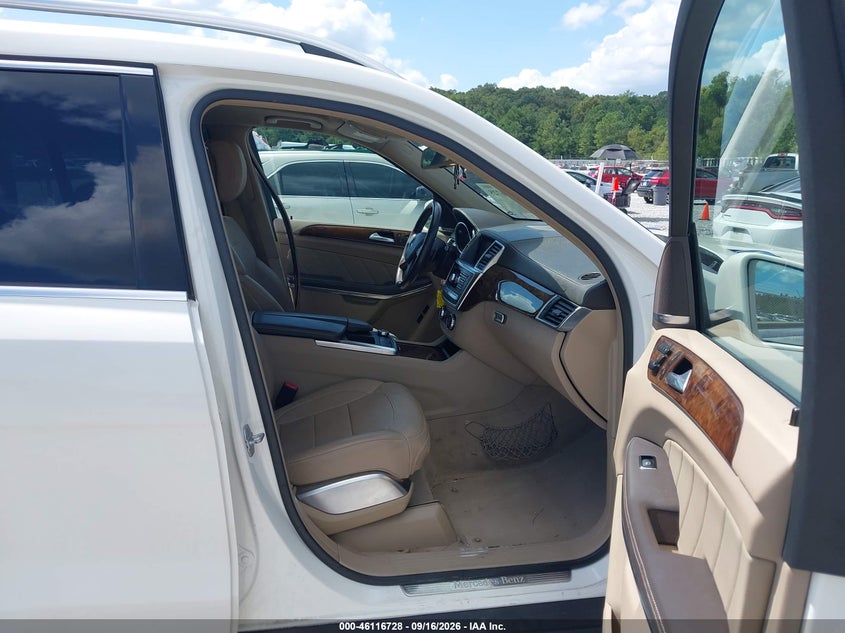 MERCEDES-BENZ GL 550 - zdjęcie 5