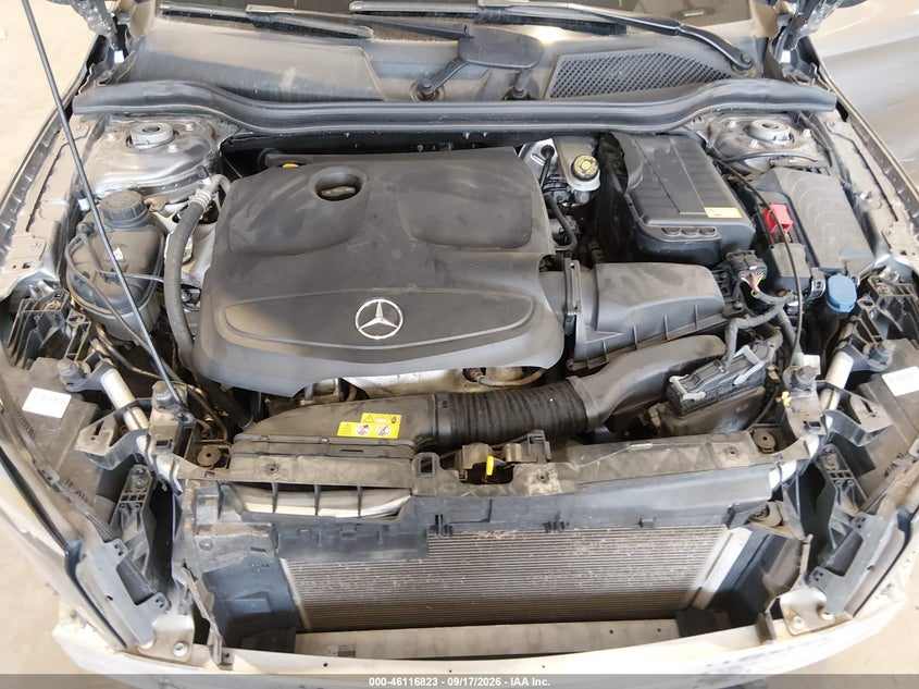 MERCEDES-BENZ GLA 250 - zdjęcie 10