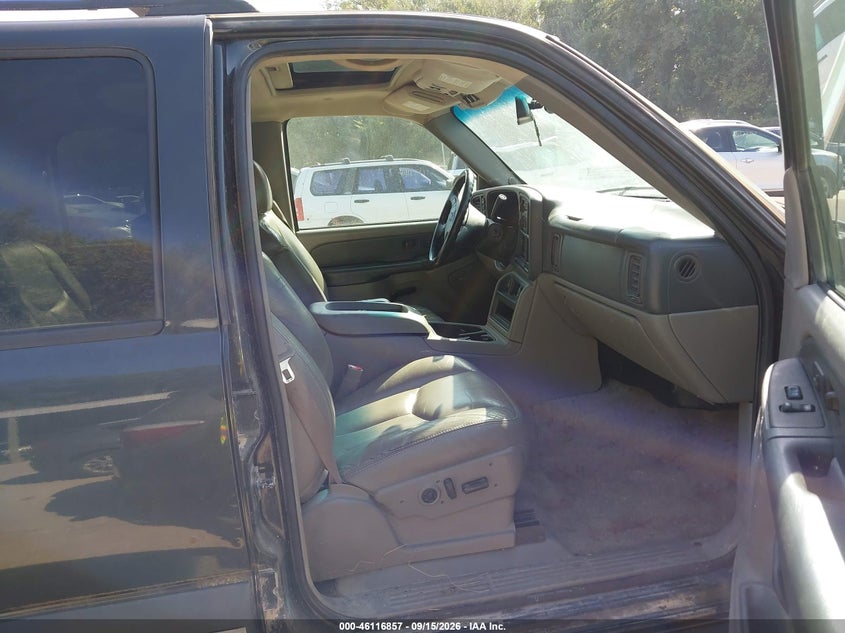 2003 CHEVROLET SUBURBAN 1500 auction photo 5