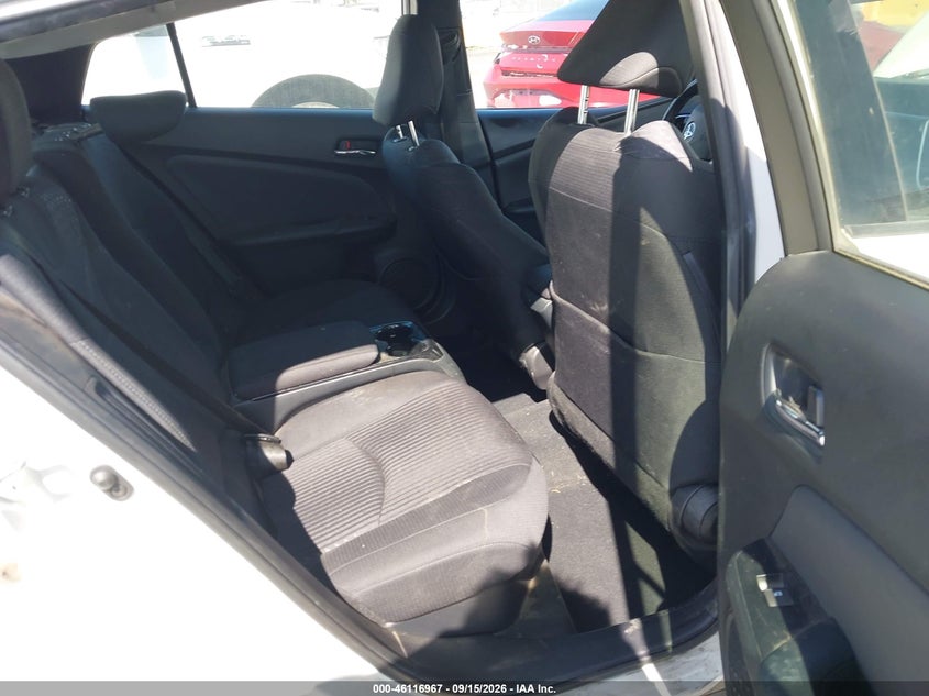 TOYOTA PRIUS PRIME - zdjęcie 8