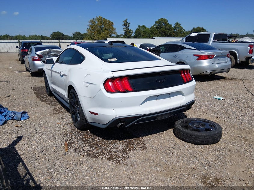FORD MUSTANG - zdjęcie 3