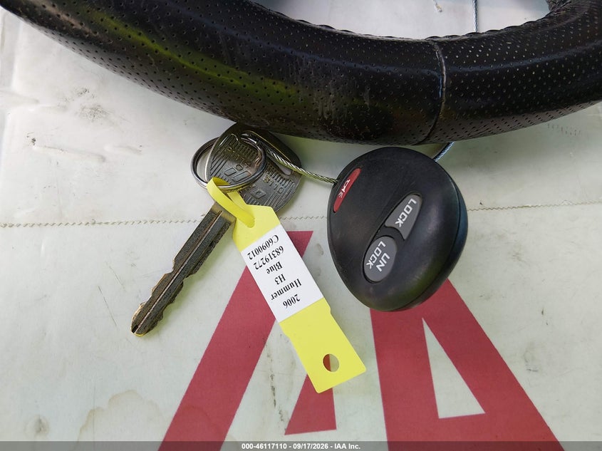 2006 HUMMER H3 SUV · Фото 11