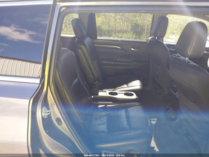 2014 TOYOTA HIGHLANDER auction photo 8