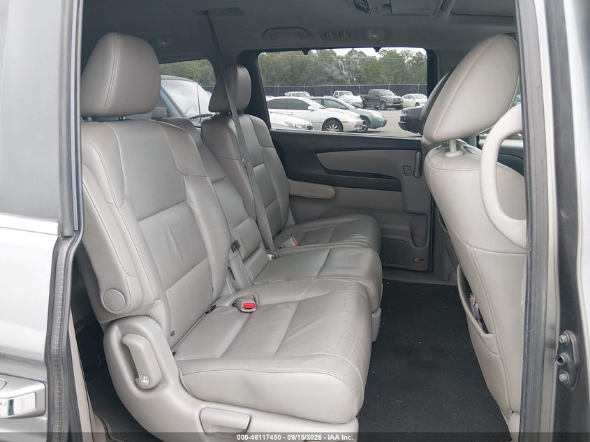 2011 HONDA ODYSSEY auction photo 8