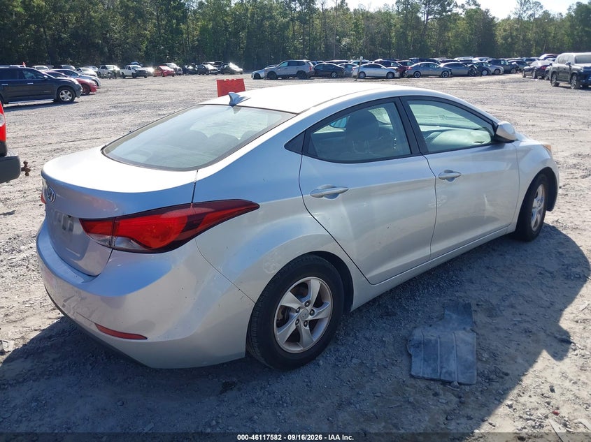 2015 HYUNDAI ELANTRA auction photo 4