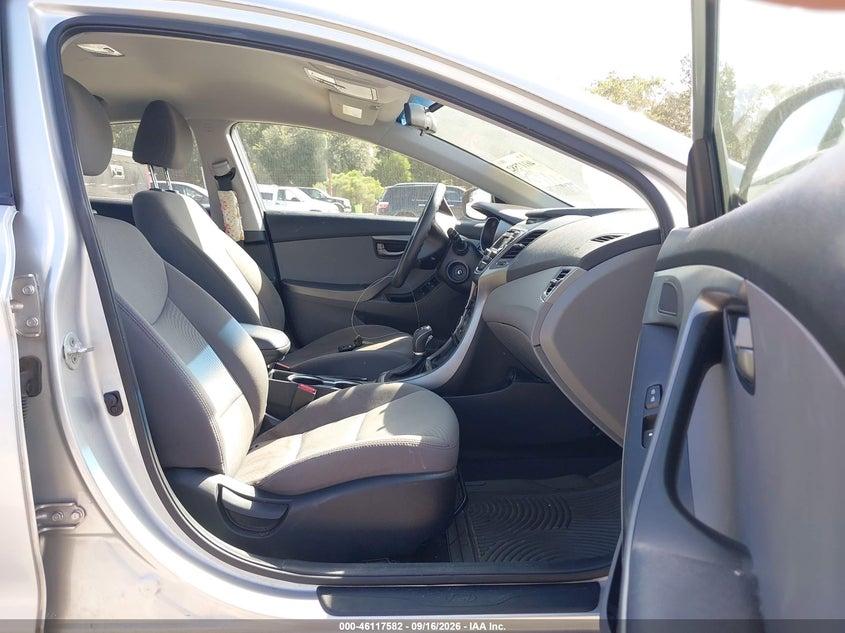 2015 HYUNDAI ELANTRA auction photo 5