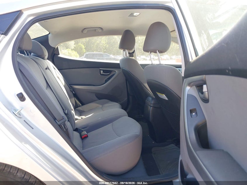 2015 HYUNDAI ELANTRA auction photo 8