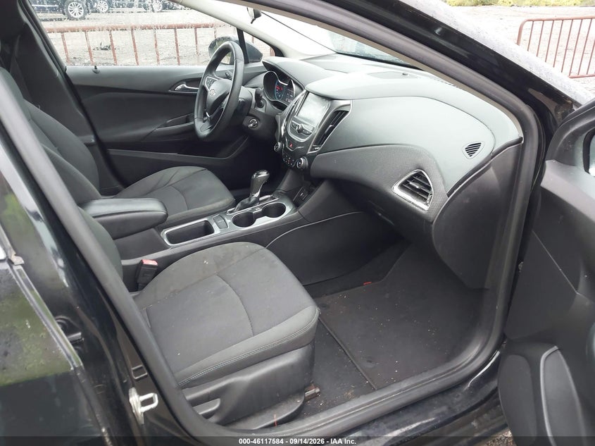 2017 CHEVROLET CRUZE auction photo 5