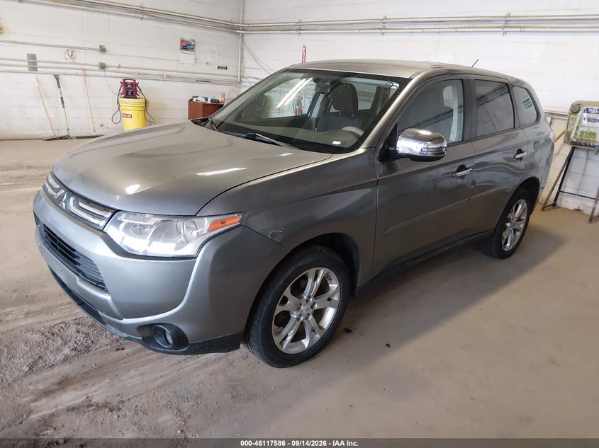 2014 MITSUBISHI OUTLANDER auction photo 2