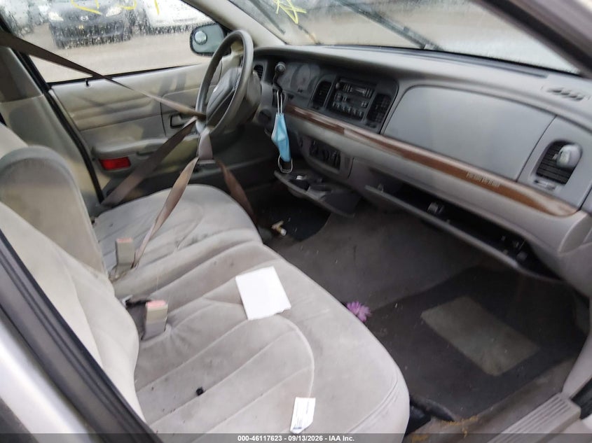 2001 FORD CROWN VICTORIA auction photo 5