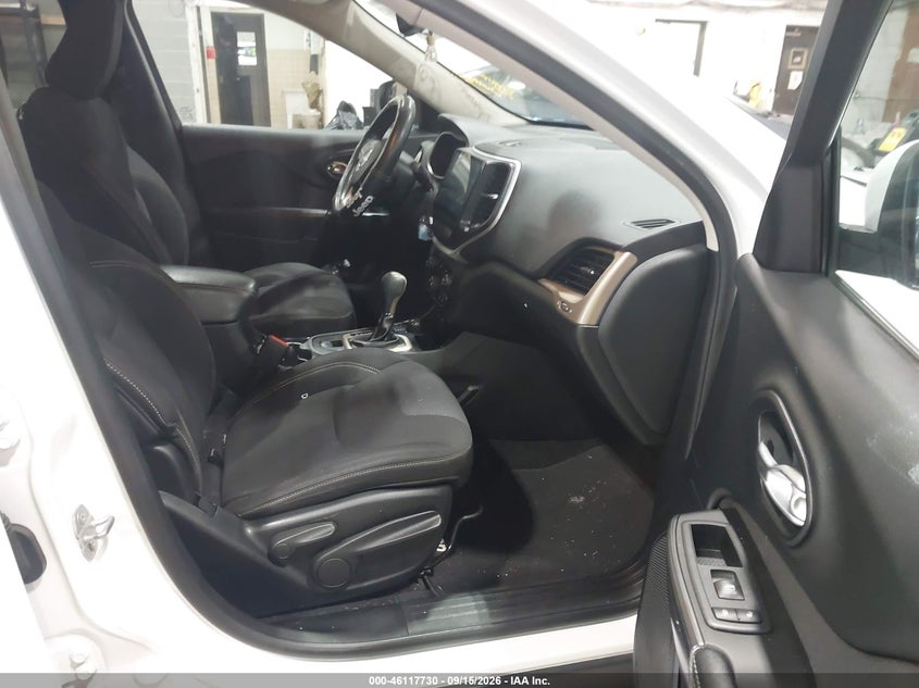 2015 JEEP CHEROKEE auction photo 5