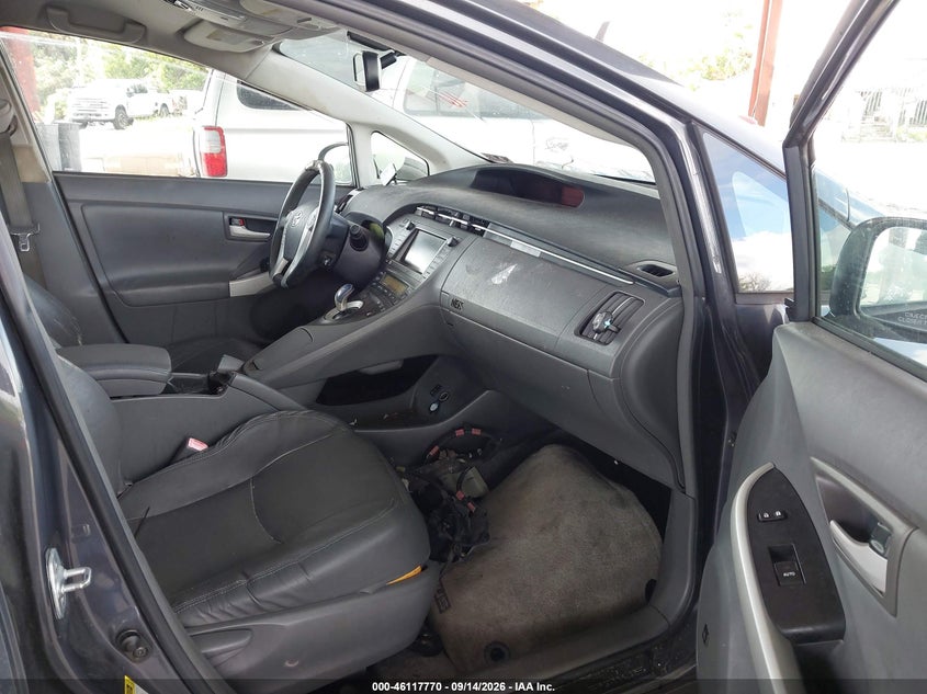 2011 TOYOTA PRIUS auction photo 5