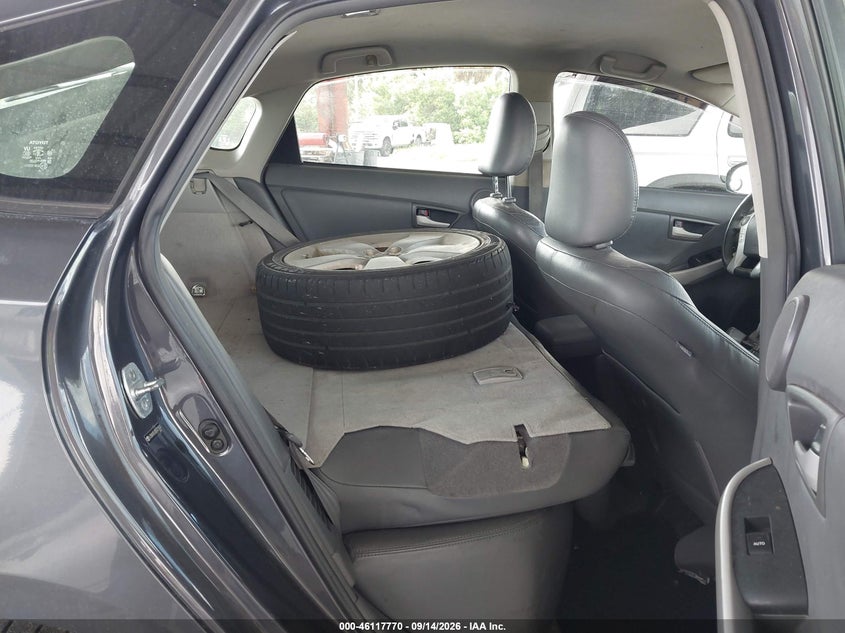 2011 TOYOTA PRIUS auction photo 8