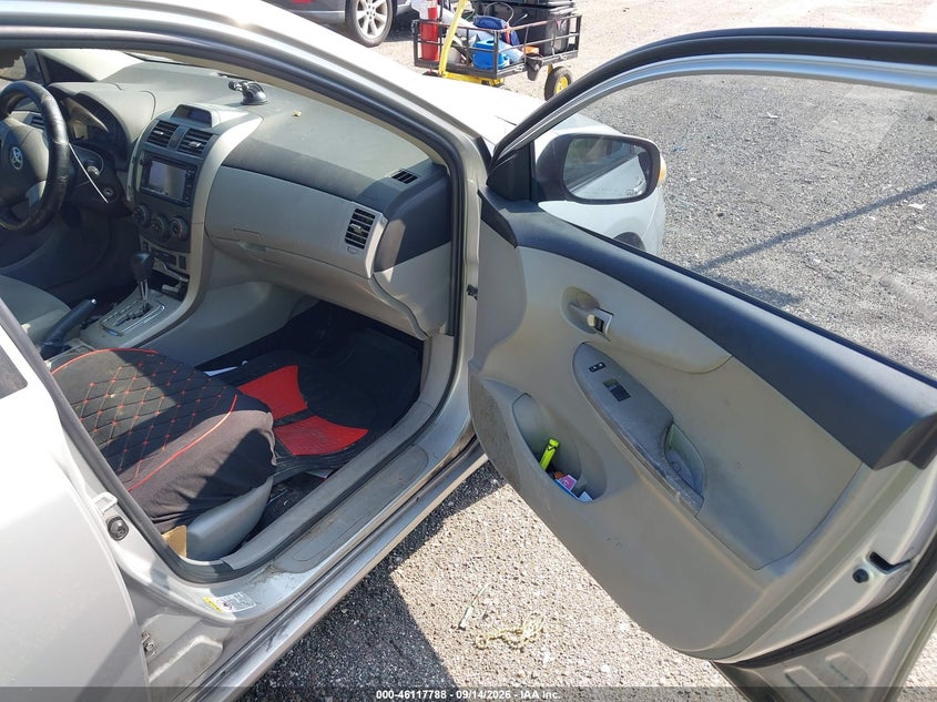 2013 TOYOTA COROLLA auction photo 5