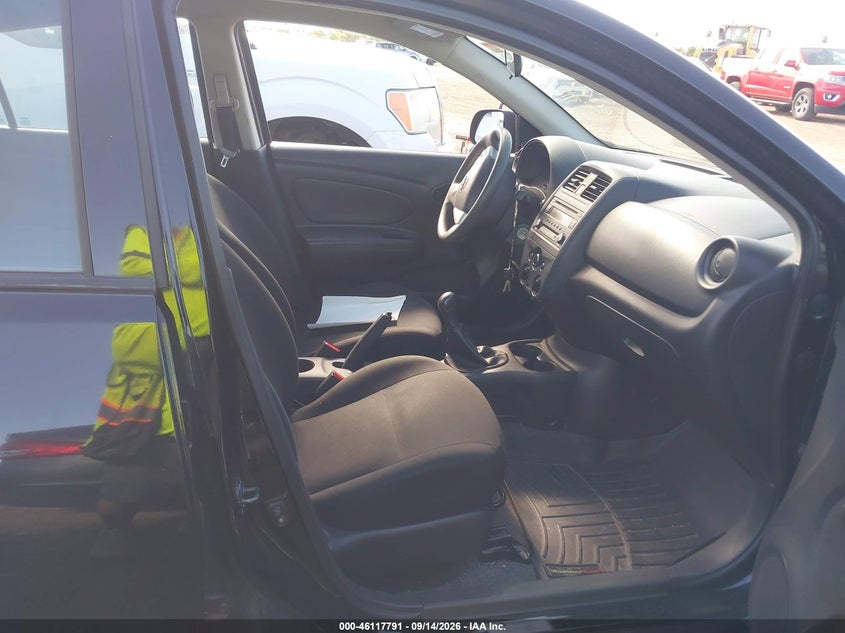2015 NISSAN VERSA auction photo 5