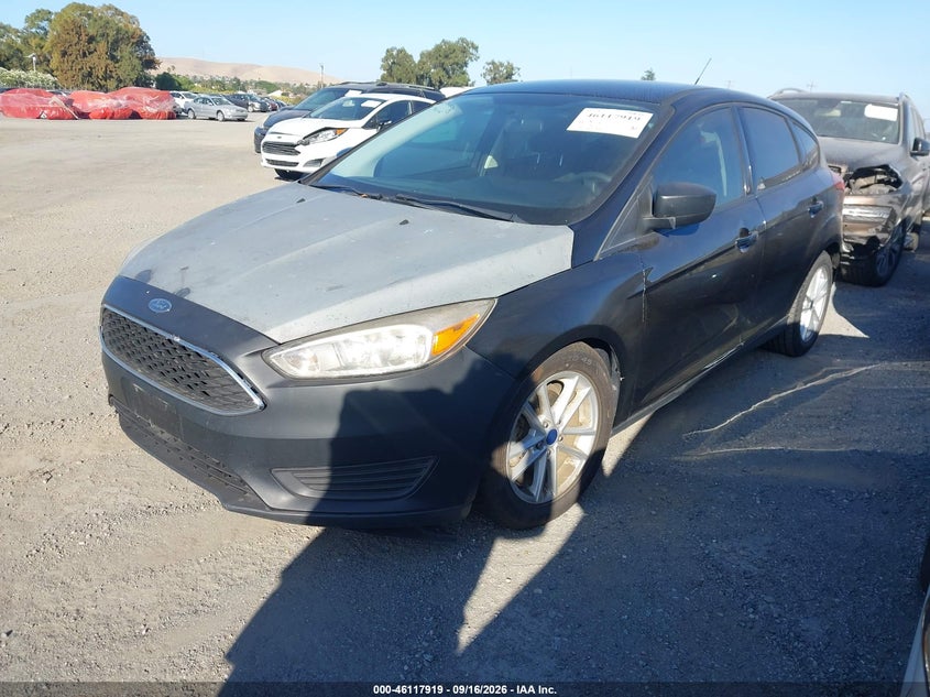 Vin: 1fadp3k21jl313593, lot: 46617639, ford focus se 20182
