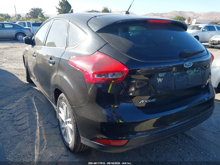 Vin: 1fadp3k21jl313593, lot: 46617639, ford focus se 20183