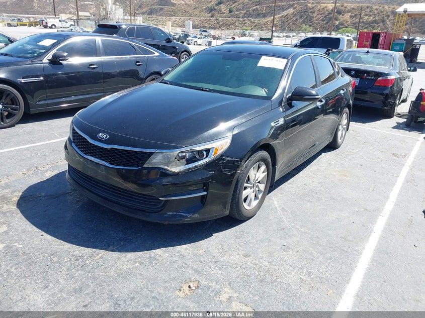2017 Kia Optima, Normal Wear & Tear, IAAI, VIN 5XXGT4L32HG136269 — photo 2