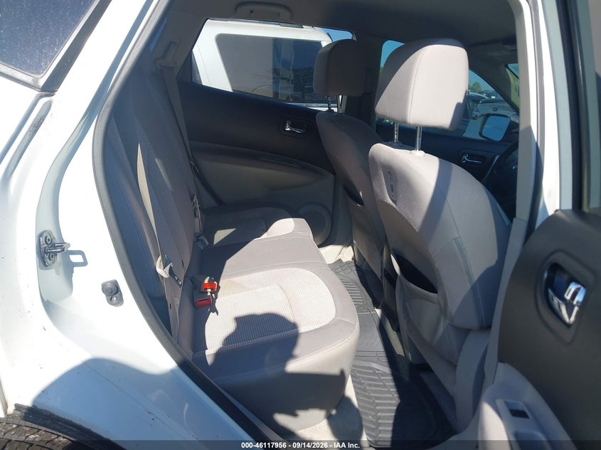 2012 NISSAN ROGUE auction photo 8