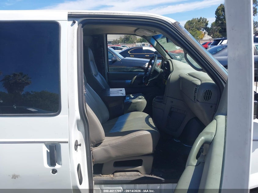 2003 CHEVROLET ASTRO auction photo 5