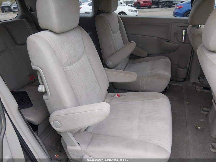 2016 NISSAN QUEST auction photo 8